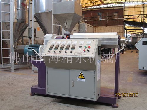 塑料膠條擠出機與壓塑機 精東機械的高效生產解決方案